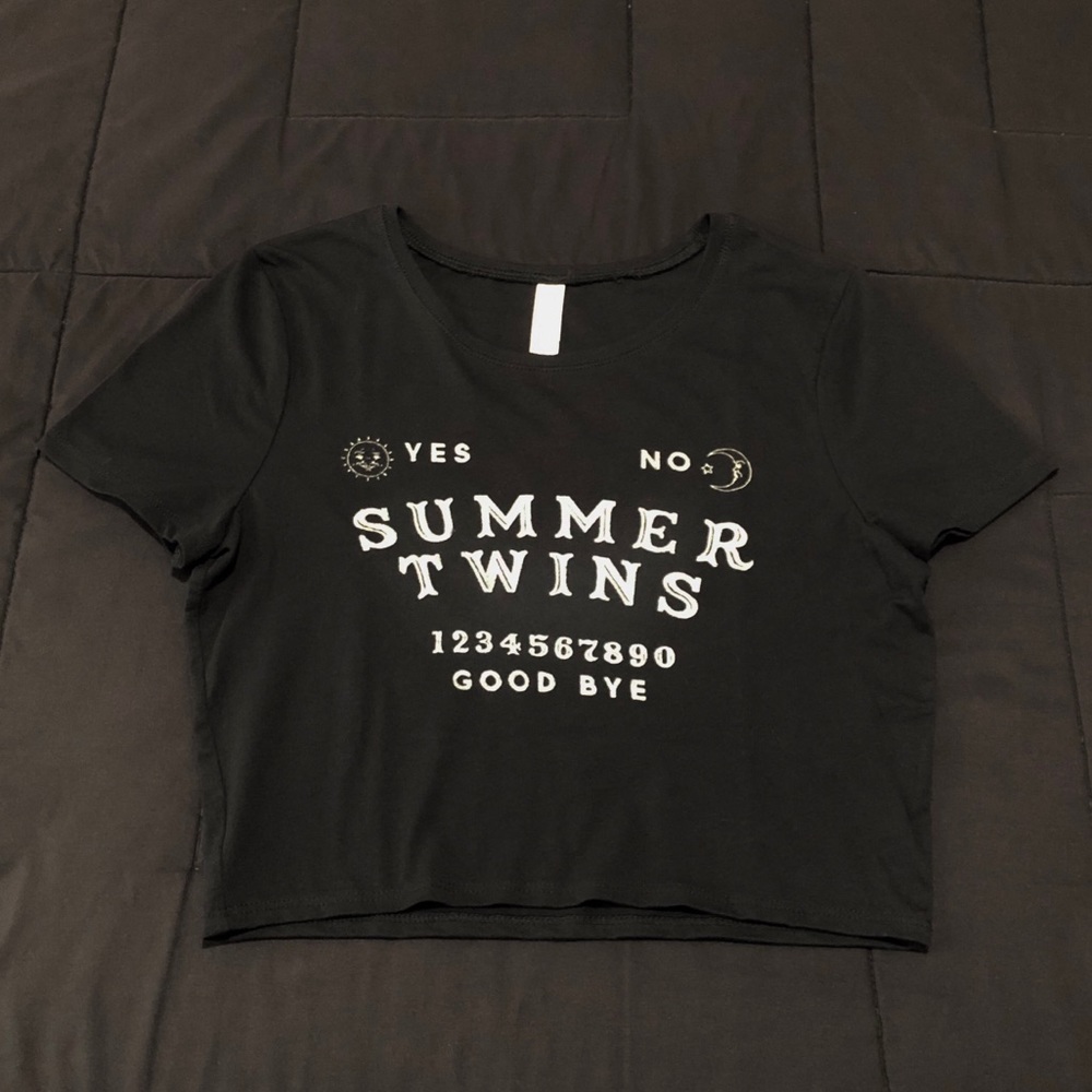 🆕Summer🌙🌞Twins Crop Tee